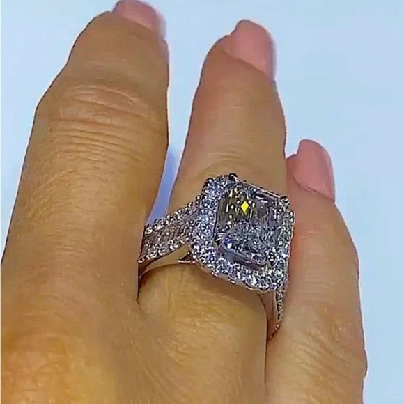 Sterling silver diamond engagement ring - Picture 5 of 7